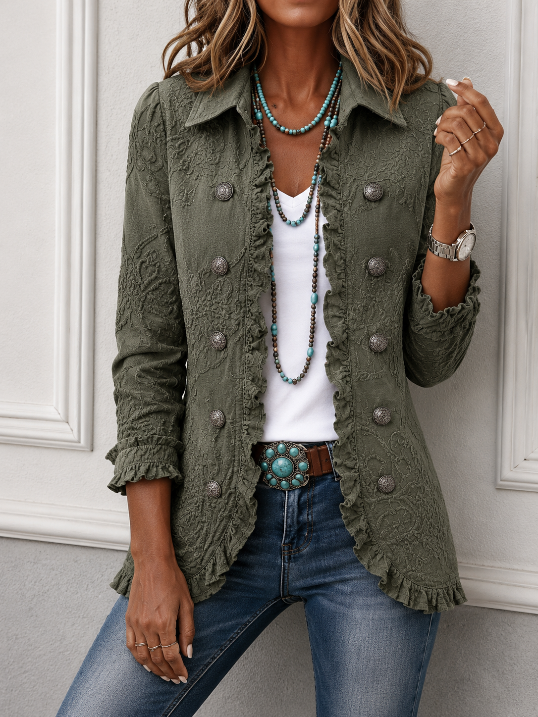 Triana- Chaqueta utilitaria de estilo boho-chic con bordados florales y ribetes con volantes