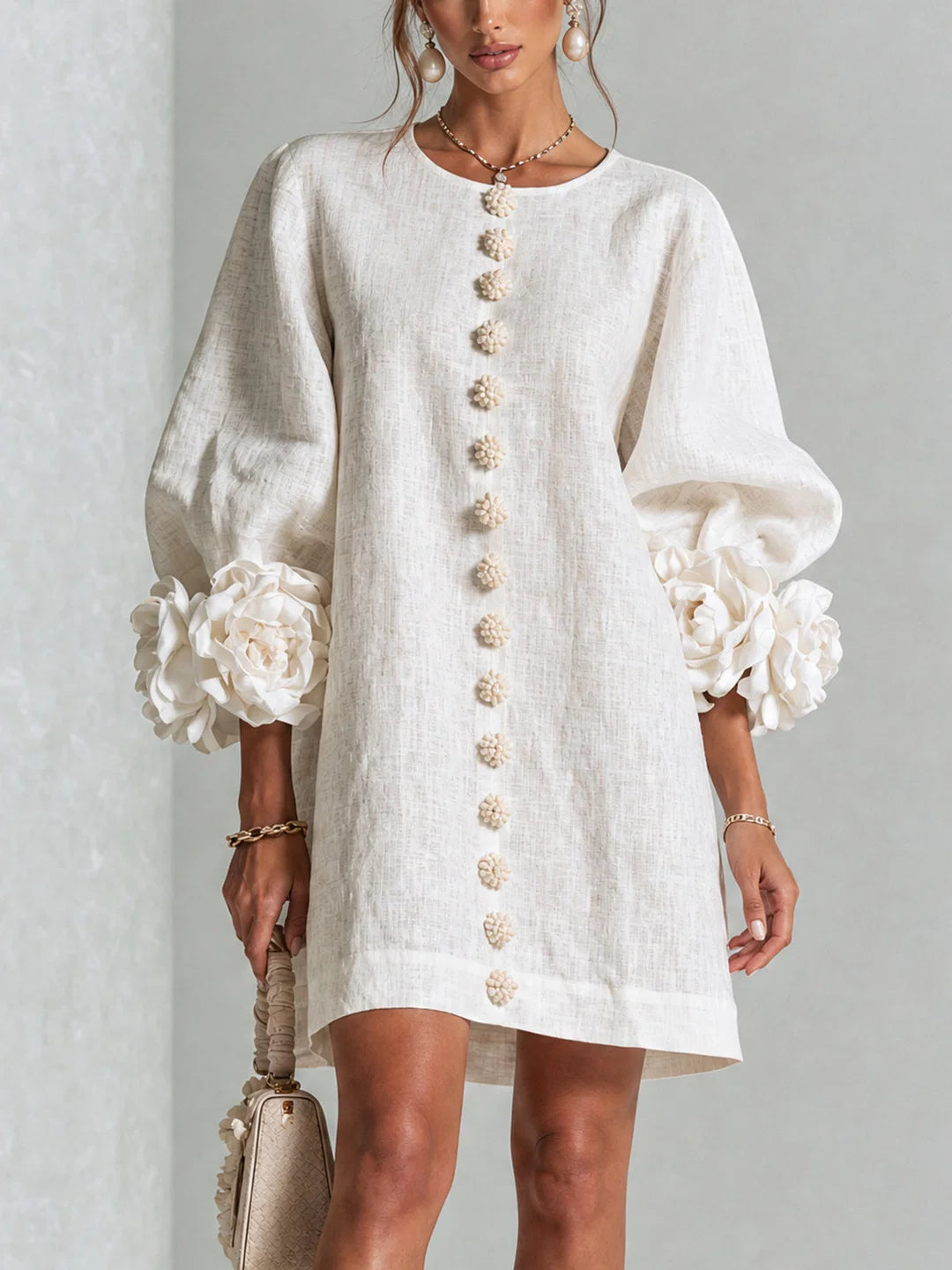 Romo- Minivestido con mangas y botones florales