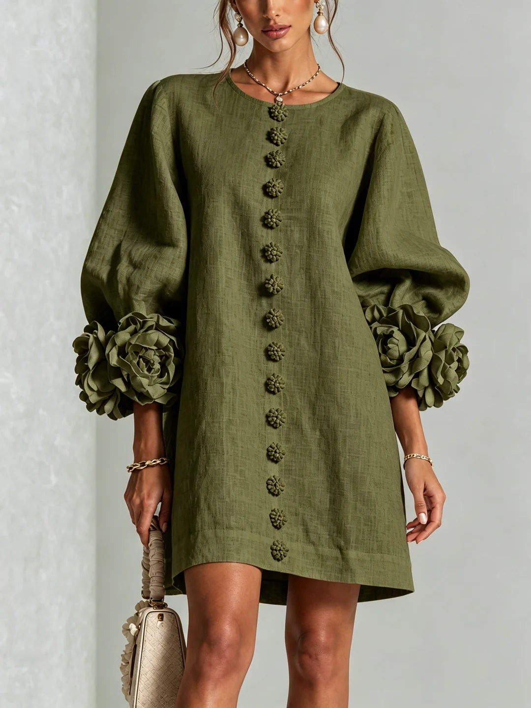 Romo- Minivestido con mangas y botones florales