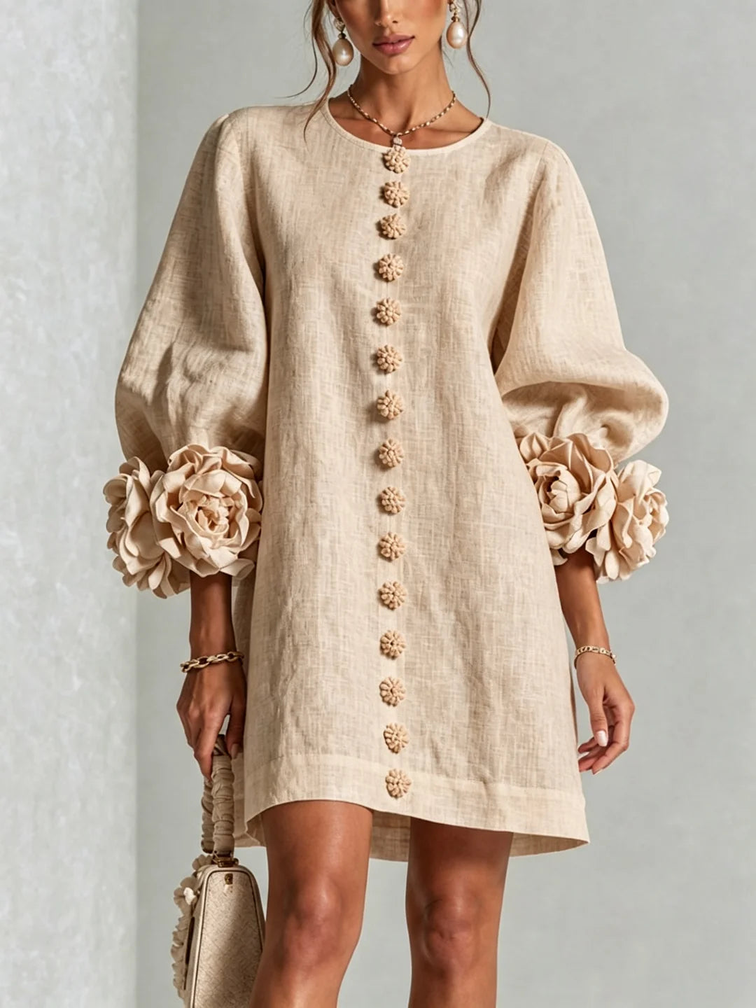Romo- Minivestido con mangas y botones florales