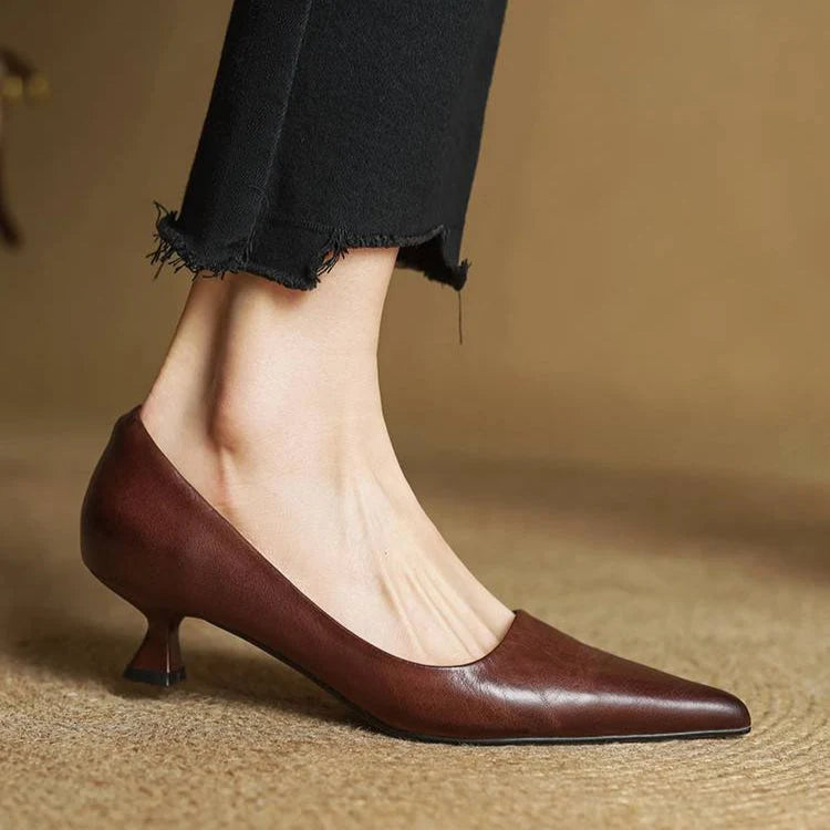 Gabriela- Zapatos de tacón de piel con punta refinada